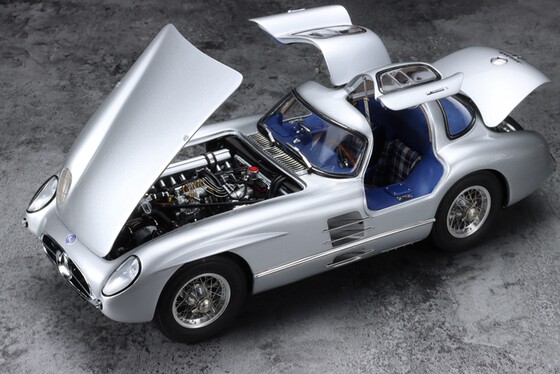 Mercedes Benz 300SLR Uhlenhaute CMC car model