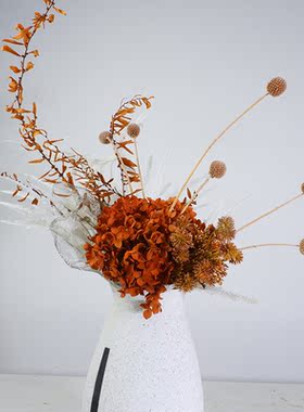 侘寂风软装干花摆放餐桌花装饰