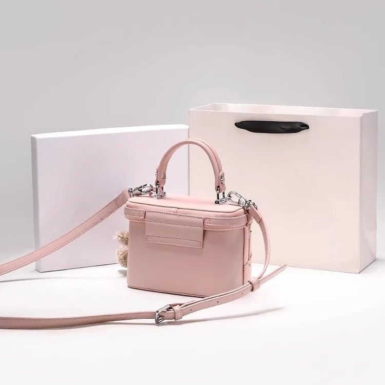 Callmekitten2025新款雪莉玫可爱小熊化妆包包时尚手提斜挎盒子包,淘宝优惠券,粉丝福利购,淘宝优惠卷