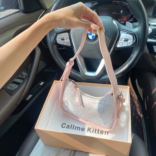 CallmeKitten高级感撞色刺绣法棍腋下包包2026新款小众轻奢新月包 - 图1