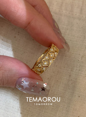 老钱风金色镂空点钻戒指女