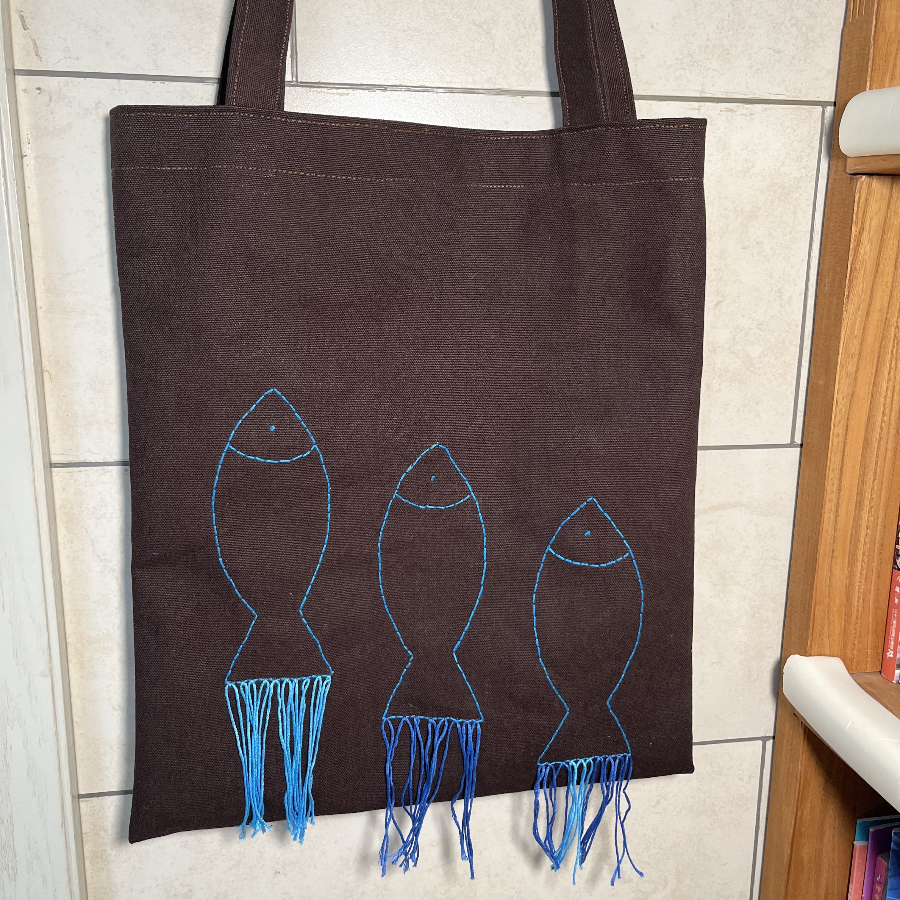 指尖拾光纯手工刺绣帆布包纯棉文艺美拉德女包小鱼流苏单肩包,淘宝优惠券,粉丝福利购,淘宝优惠卷