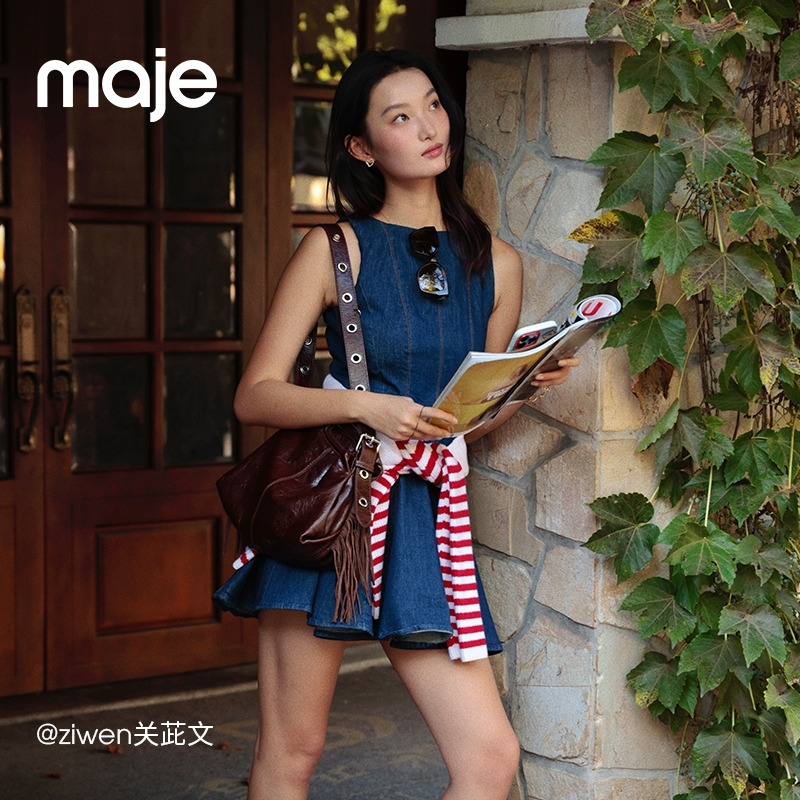 季末7折Maje2025秋冬新款女装法式气质A字无袖短款收腰牛仔连衣裙 - 图0