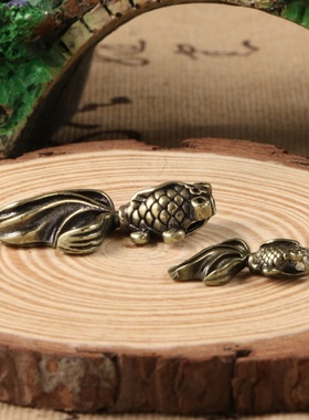 铜制微雕鱼形挂饰2516