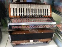 Italian FISMEN branded accordion original imported bass four-leaf spring accordion about to get to the stock