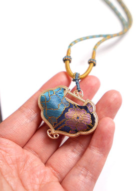 宋锦平安锁新中式吊坠