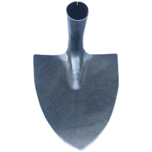 Треугольный треугольник мотыга манга, начиная с хребта и почвы, чтобы выращивать почву, заостренное и сельскохозяйственное использование пустоши, ослабление канавки, сосновая земля плоскость