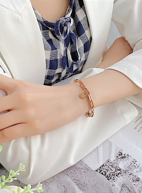 东莞钛钢手链女笑脸双层手饰品闺蜜礼物小众设计感国潮嘻哈手工