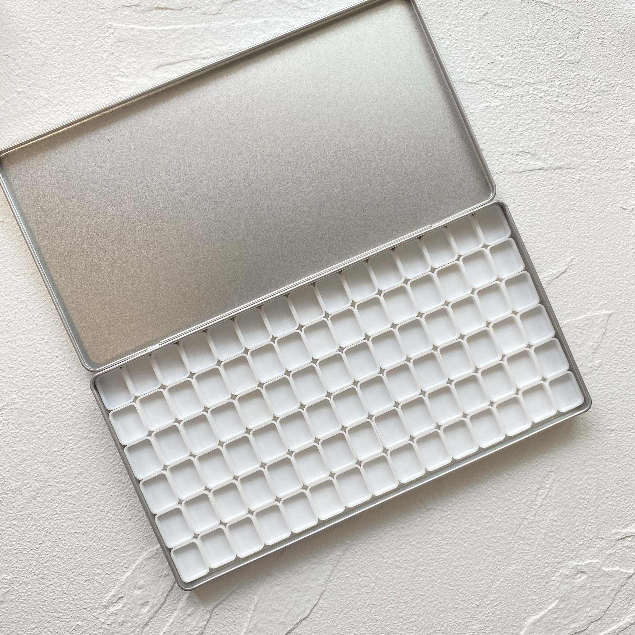 大铁盒水彩颜料收纳盒白夜24色RS全块固体分装收纳铁盒,淘宝优惠券,粉丝福利购,淘宝优惠卷