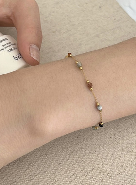 不掉色显年轻彩色珠珠手链