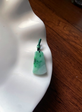 天然a货翡翠飘绿小款无事牌锁骨链玉石吊坠手机挂绳提溜包挂配件