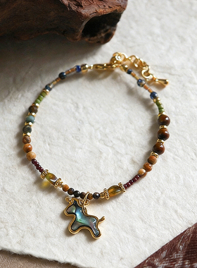 原创秋冬新款精致松石独角兽项链配饰女轻奢小众高级感串珠锁骨链