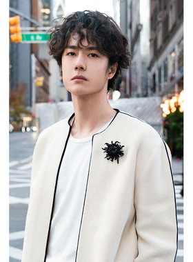 王一博海报墙贴明星时尚杂志咖啡服装店装饰摄影道具自粘贴海报