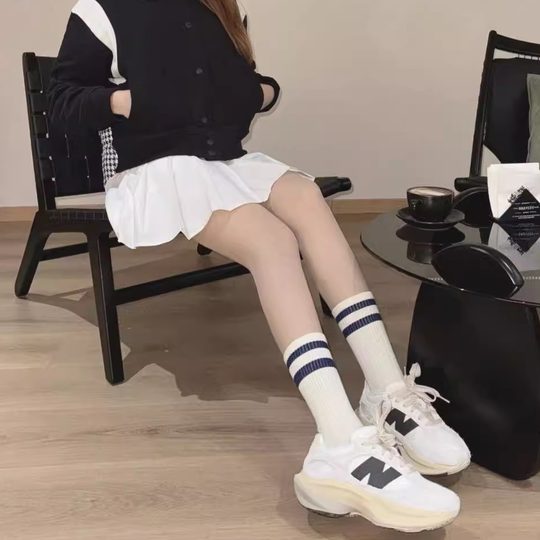 Beige Retro-Papa-Schuhe mit dicker Sohle