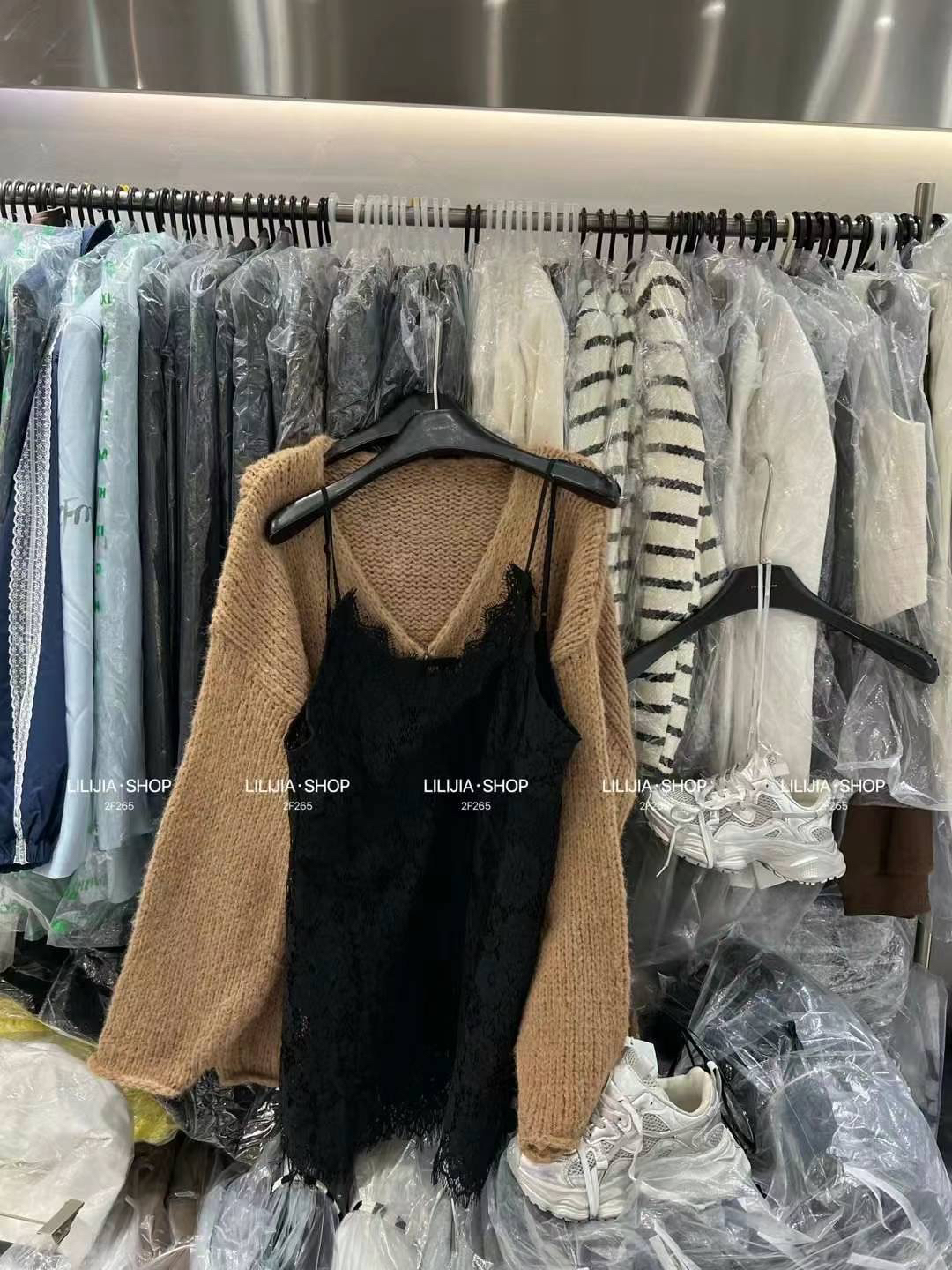 五折福利。新款韩版百搭性感设计感内搭蕾丝吊带连衣裙潮