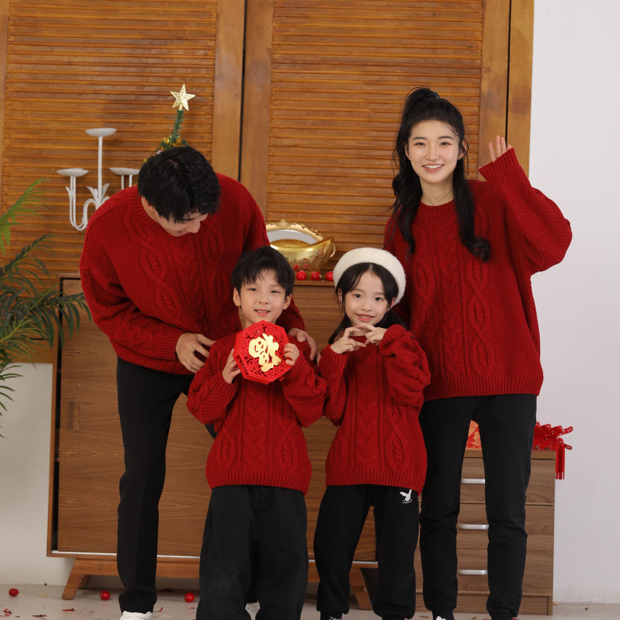 马年新年亲子装秋冬一家三四口毛衣红色麻花家庭装过年拜年服外套,淘宝优惠券,粉丝福利购,淘宝优惠卷