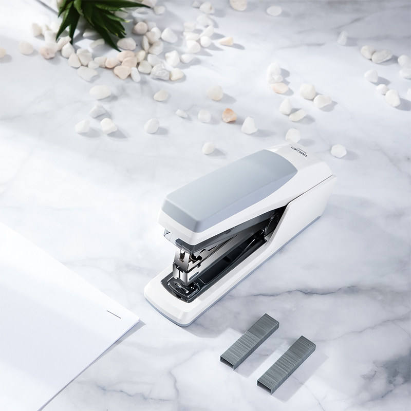 Powerful and labor-saving stapler for office use, can order 30 pages