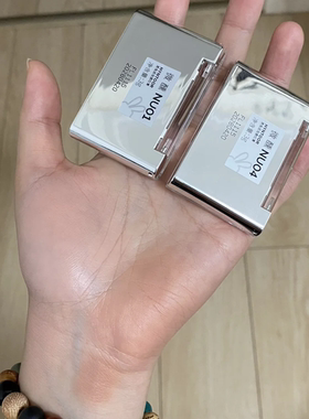 高级感拉满的裸色系！HYNTOOR黑兔底妆微醺腮红膏 很润的质地