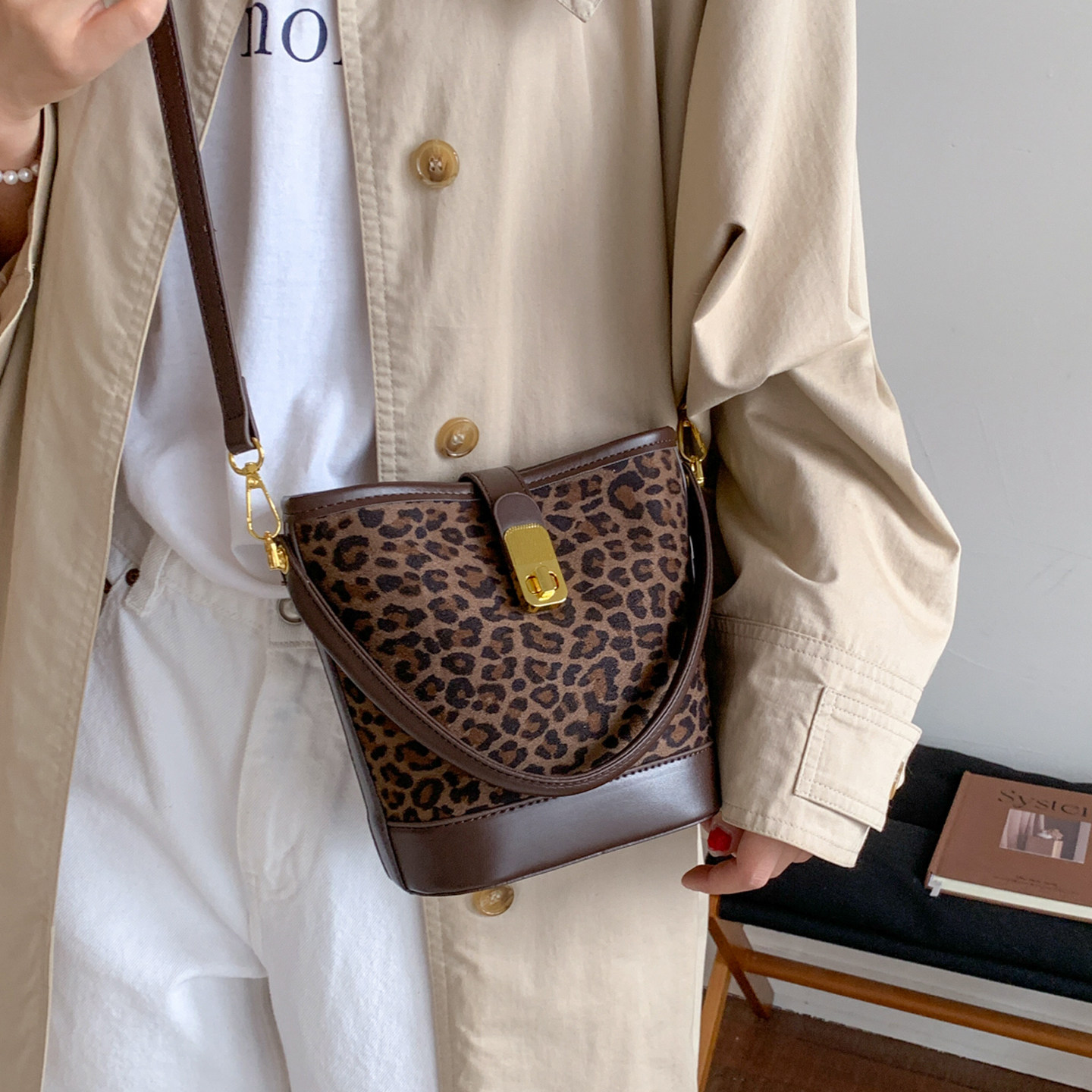 美拉德今年流行爆款包包女秋冬2025新款豹纹小众斜挎包复古水桶包,淘宝优惠券,粉丝福利购,淘宝优惠卷