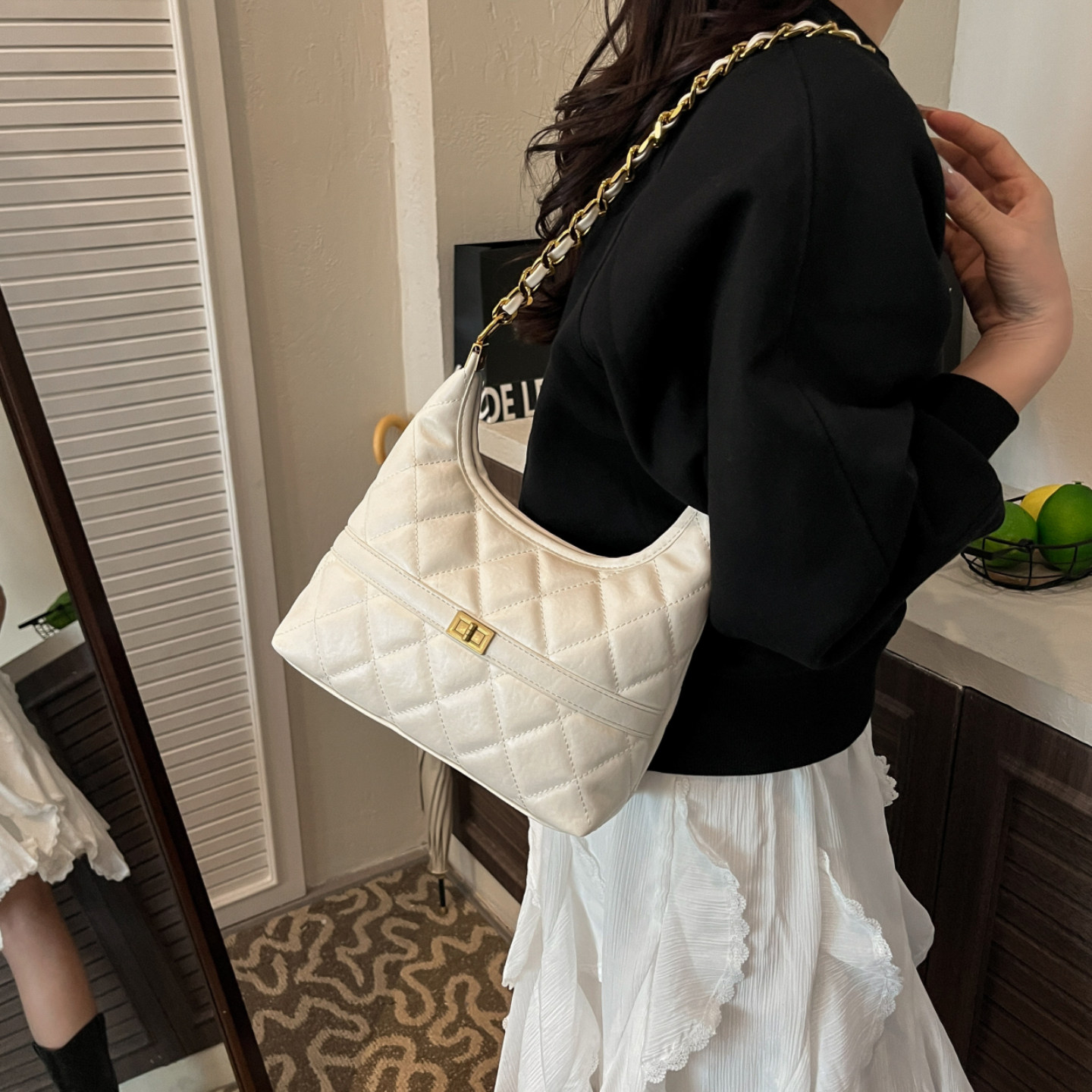 小香风菱格链条托特包女2026新款百搭单肩斜挎包高级感简约小方包,淘宝优惠券,粉丝福利购,淘宝优惠卷