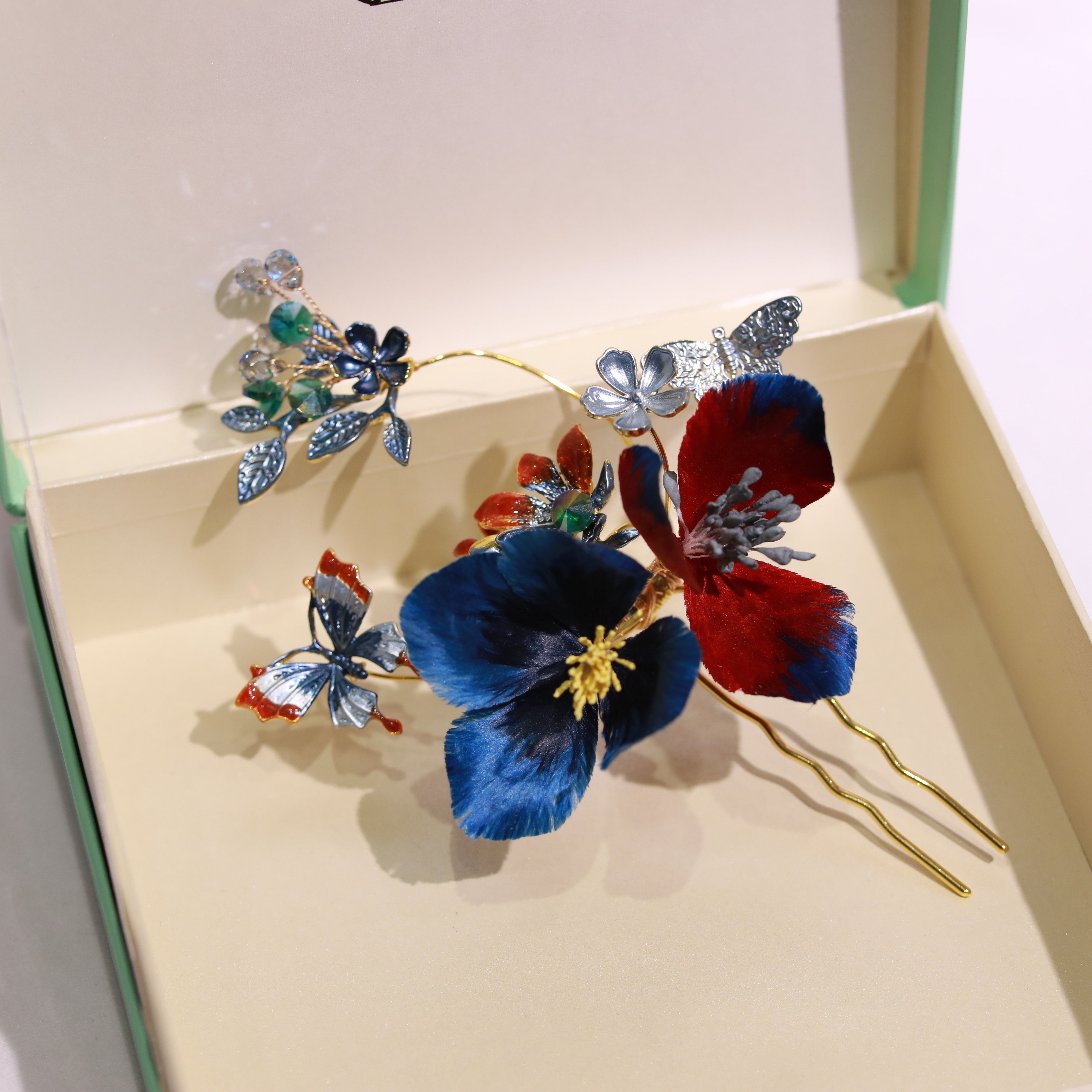 正品ETE红蓝渐变绒花国风造型头饰新娘晨袍礼服发饰13320,淘宝优惠券,粉丝福利购,淘宝优惠卷