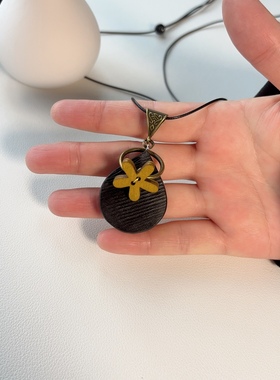 原创手工黑檀木水滴小花吊坠皮绳项链长款民族风真品高端毛衣链女