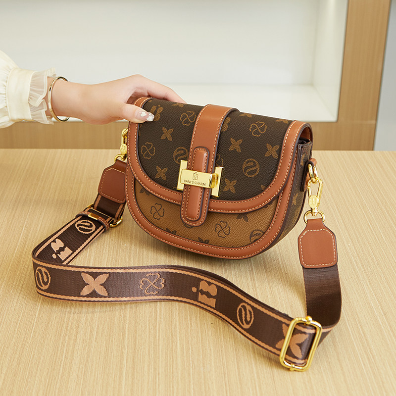 包包女2024春季新款马鞍包小斜挎包宽肩带单肩包休闲名媛气质小包,淘宝优惠券,粉丝福利购,淘宝优惠卷