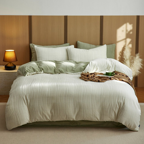 暖呼呼~A版浮雕牛奶绒四件套轻奢加厚保暖被套双面绒冬季裸睡床品 - 图3