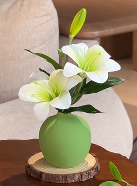 治愈陶瓷小花瓶仿真花百合小套装