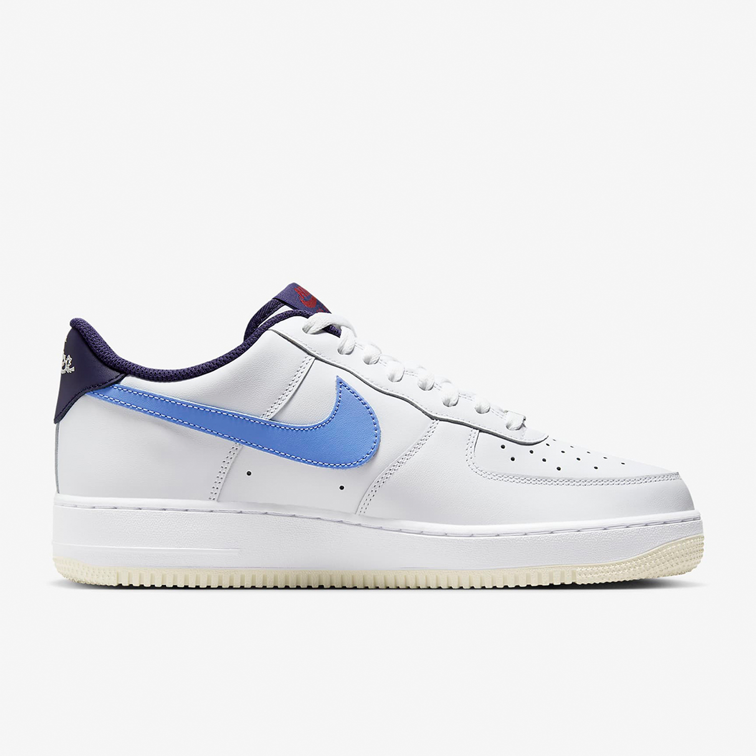 Nike/耐克正品Air Force 1 '07男子时尚低帮运动板鞋休闲鞋FV8105 - 图1