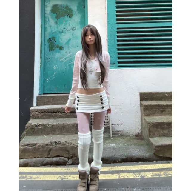 ອອກແບບກະໂປ່ງສີຂາວ bronze culottes ແອວຕ່ໍາ