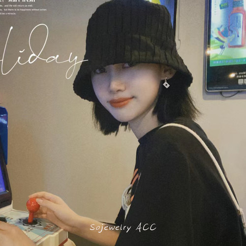 不对称ab款珐琅爱心扑克牌耳环925银针耳钉小众设计个性耳饰耳夹 - 图1