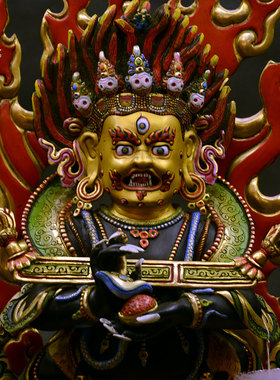 鎏金彩绘手工密宗护法像