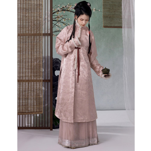 【上遥居】冷香 明原创汉服女秋冬款粉色白色立领加绒长袄 - 图0