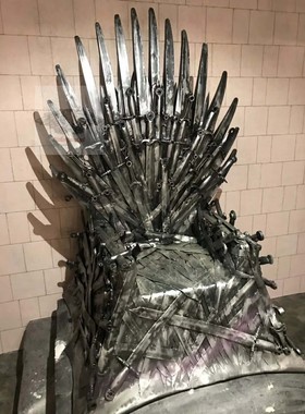 复古工业风大型铁王座装饰品定制