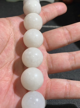 捡漏价和田玉青海白玉手持18颗18.88mm纯手工圆珠