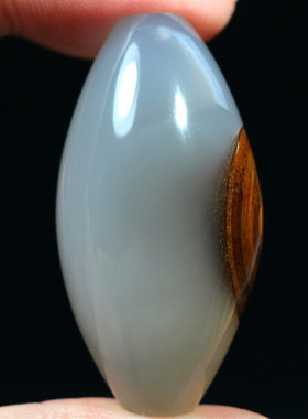 蒙天珠玛瑙白料一眼吊坠锁骨珠