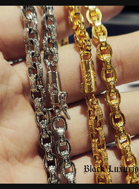 黄金色文字刻字项链哥特