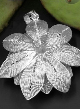 正品纯银色荷花吊坠清新荷花吊坠流行首饰项链新年礼品久不掉色