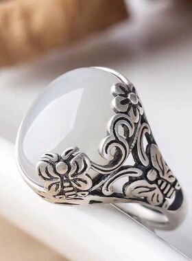 复古素银蝶恋花和田玉食指环