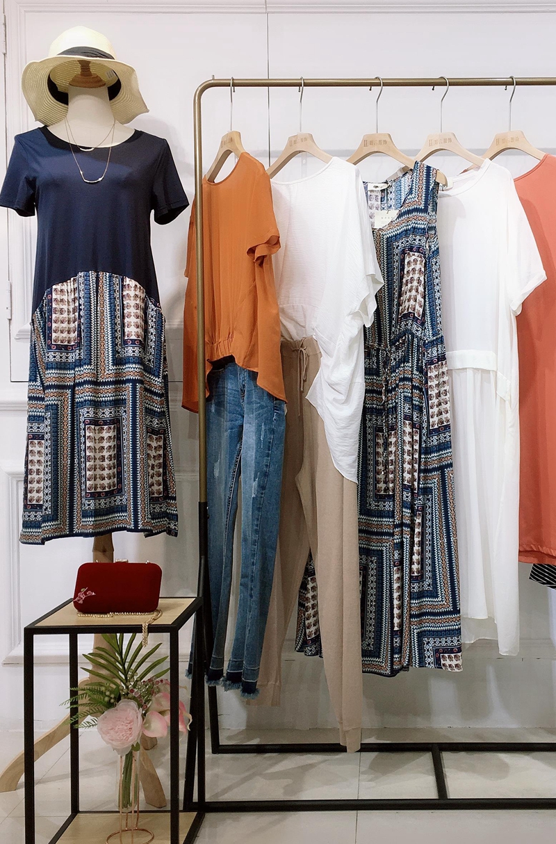 程程打包连衣裙卫衣T恤小衫外贸服装批发阔腿裤直播低价货源