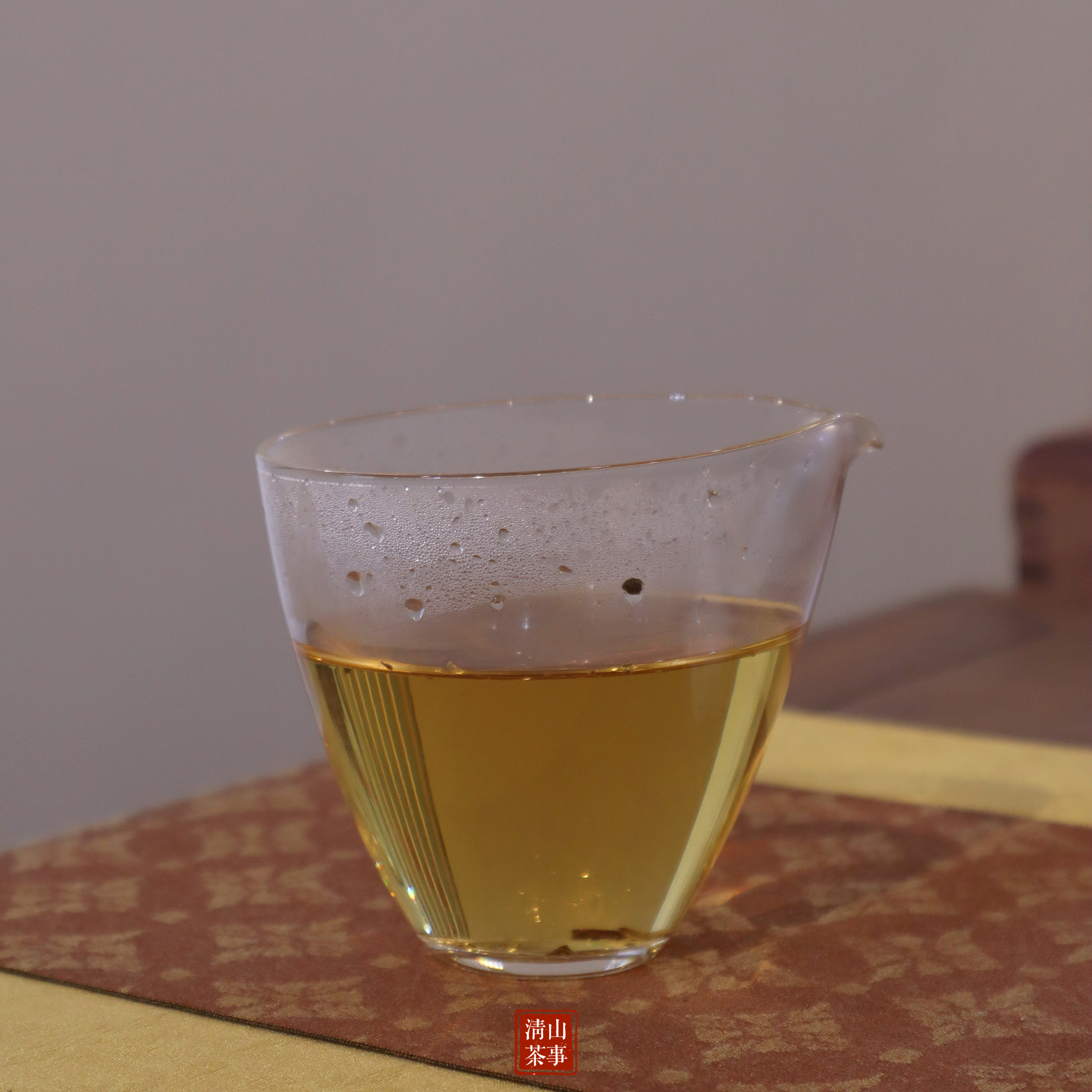 清山茶事｜『春华秋实』2018年老白茶管阳老寿眉茶饼350g - 图1