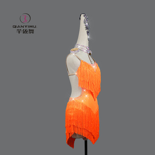 2026新款拉丁舞比赛表演出服性感吊带露背钻显瘦solo舞台女流苏裙 - 图2