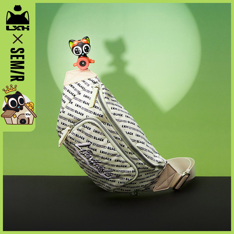 森马罗小黑潮牌男包男士男生斜挎包 森马箱包男士包袋