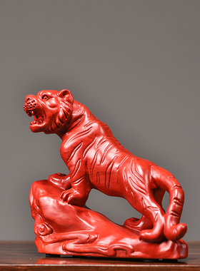 红花梨木雕老虎摆件实木上山虎生肖工艺品家居办公桌面装饰工艺品