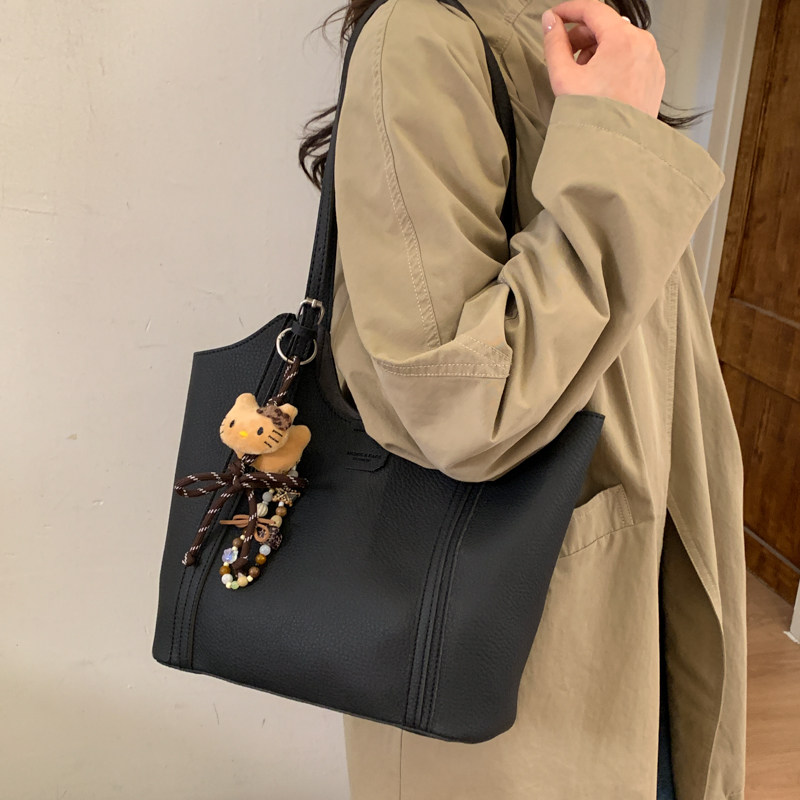 托特包女2025新款秋冬季休闲气质大容量单肩包简约时尚百搭手提包,淘宝优惠券,粉丝福利购,淘宝优惠卷
