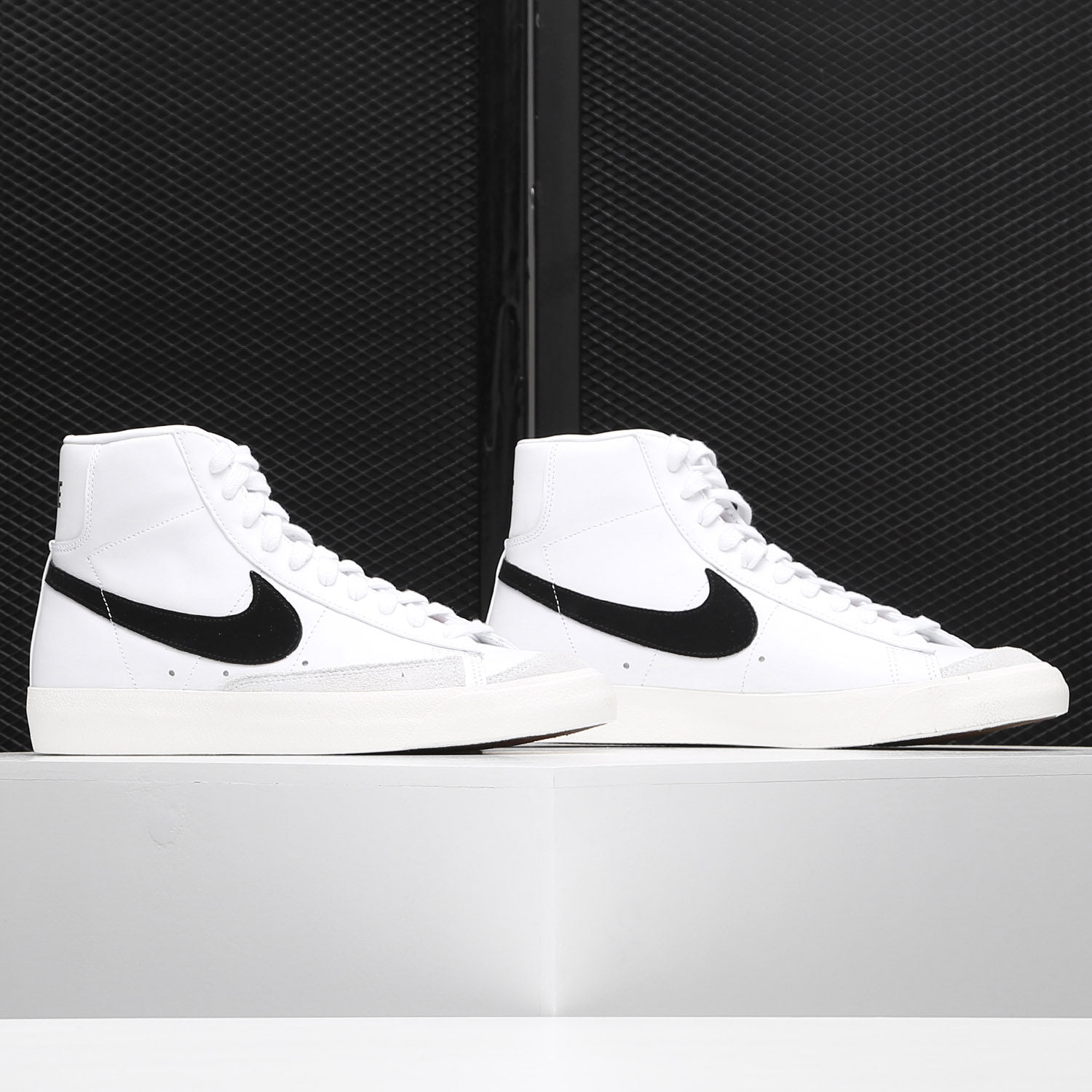 Nike/耐克BLAZER MID '77 男女泡棉中帮运动休闲板鞋BQ6806-100,淘宝优惠券,粉丝福利购,淘宝优惠卷