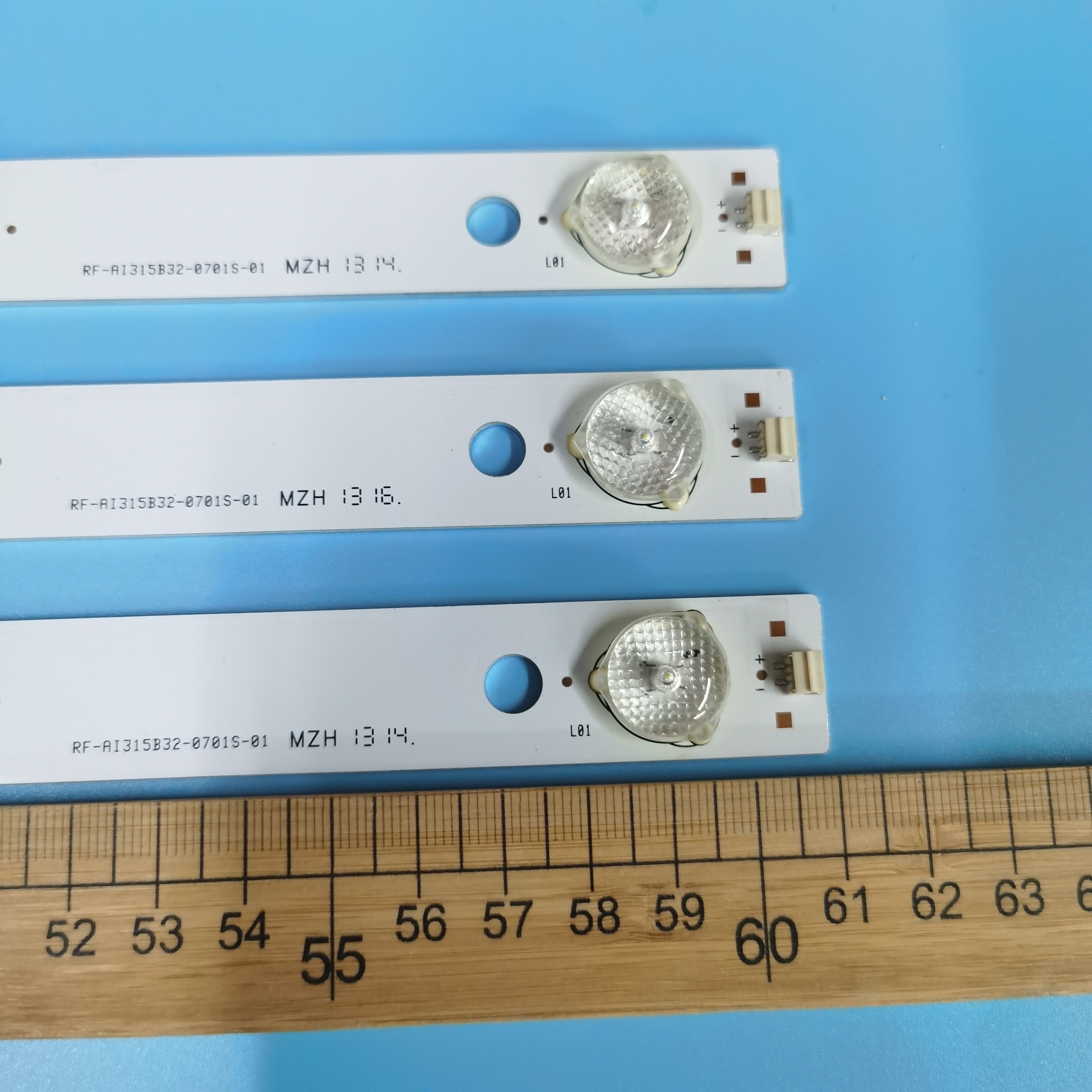 适用乐华LED32C560灯条液晶电视机灯条7灯RF-AI315B32-0701S-01 - 图0