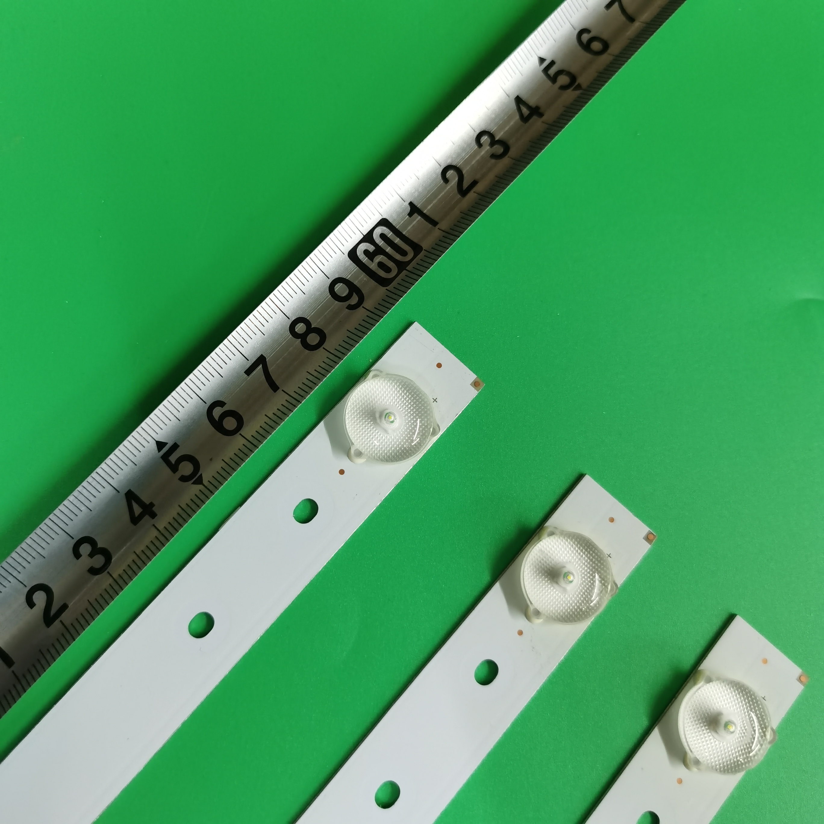 适用夏普L3210灯条SJ.MS.D3200601-2835BS-M-D2 1.14.MD320001 - 图3