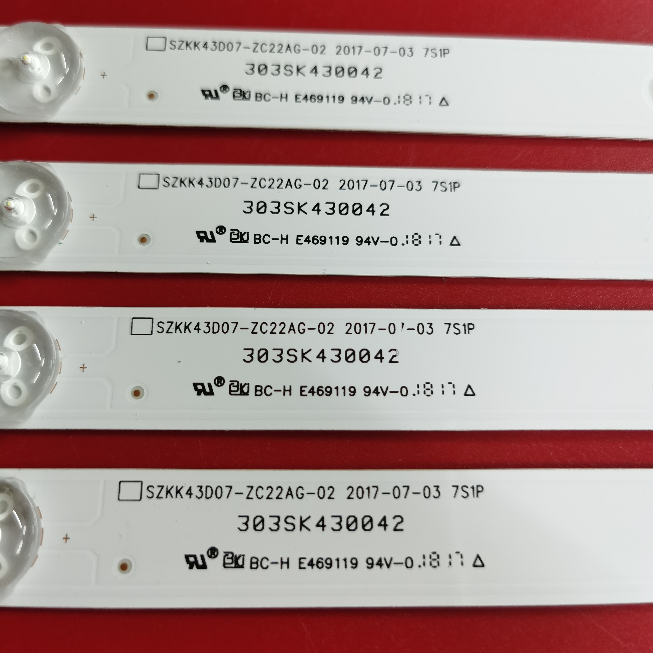 适用康佳LED43K7200 LED43G30CE KDL43JT662A LED43S1灯条7灯4条 - 图1